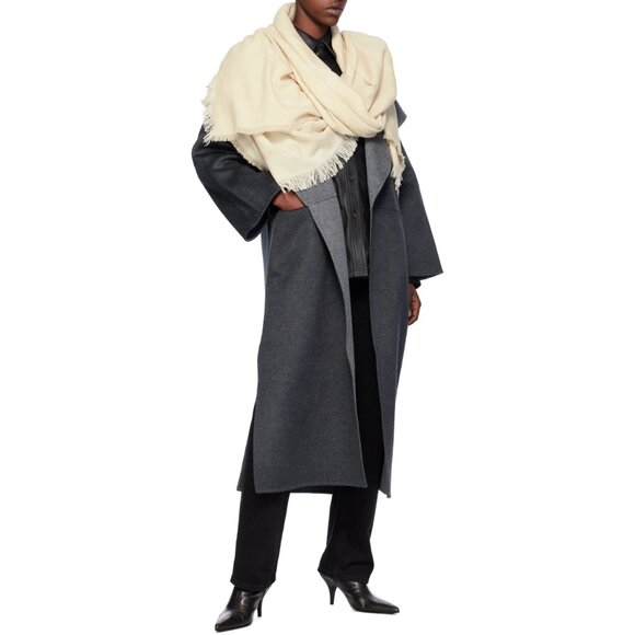 NWT Toteme Wool-Cashmere Large Monogram Scarf in Macadamia - Picture 11 of 11